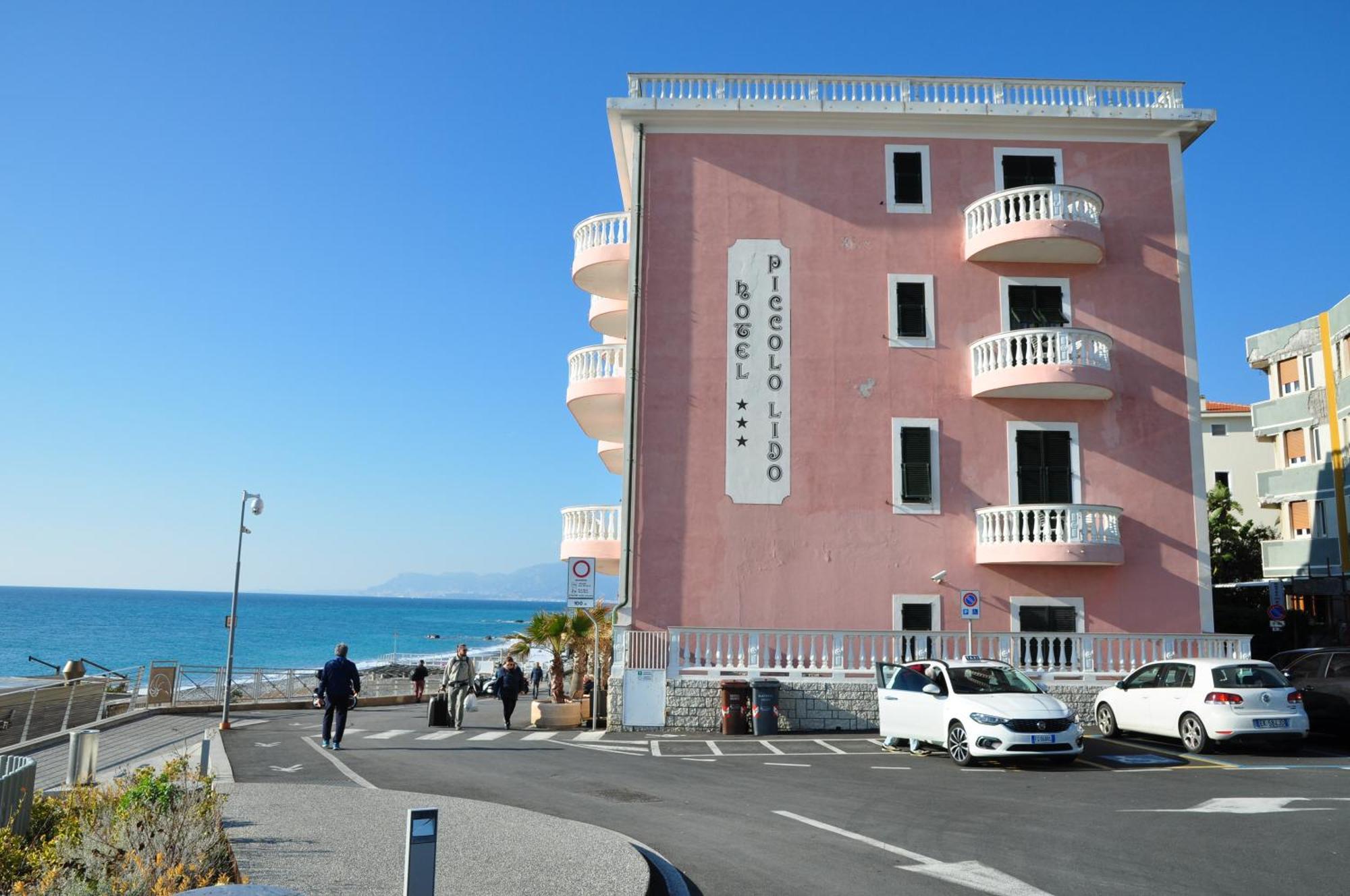 Hotel Piccolo Lido Бордигера Экстерьер фото